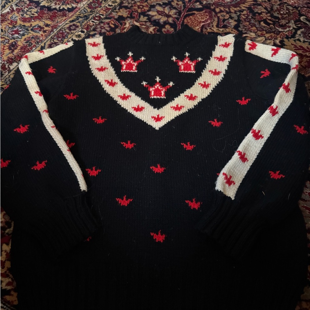 Vintage Swedish three kings hand knit wool sweater